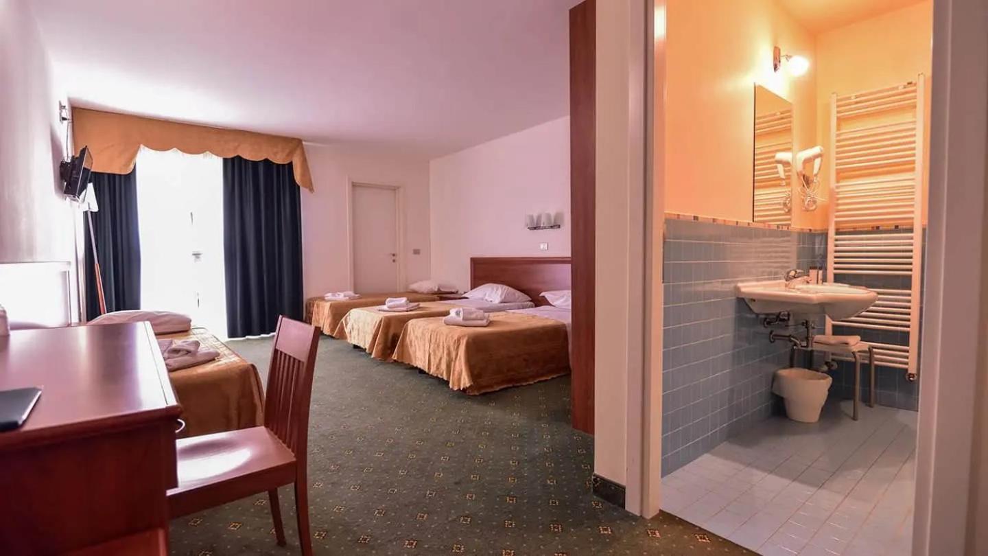 Standard Hotel Udine Pradamano ภายนอก รูปภาพ