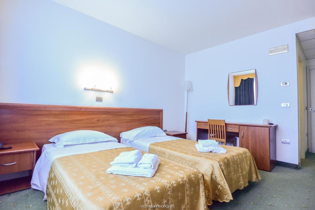Standard Hotel Udine Pradamano ภายนอก รูปภาพ