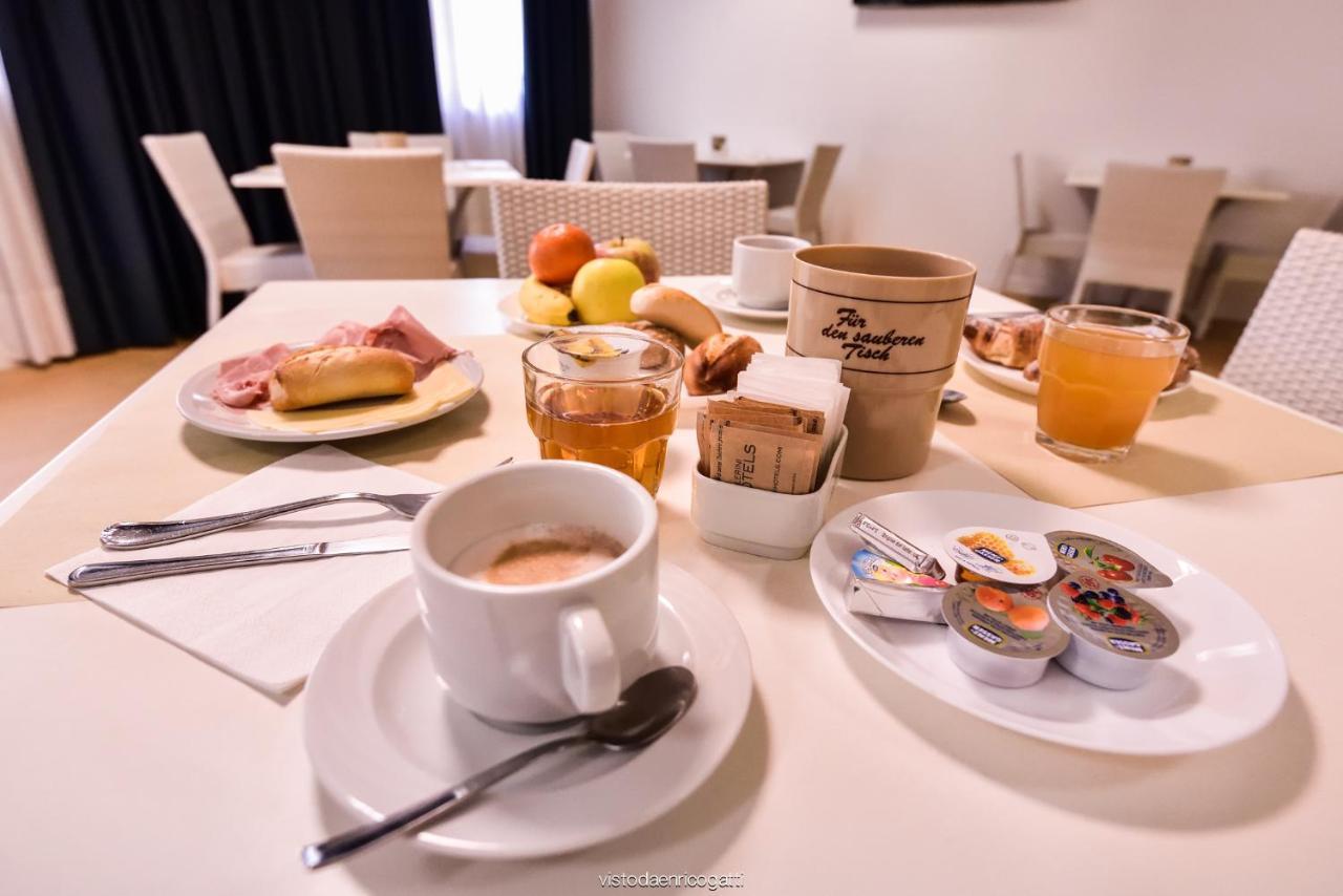 Standard Hotel Udine Pradamano ภายนอก รูปภาพ