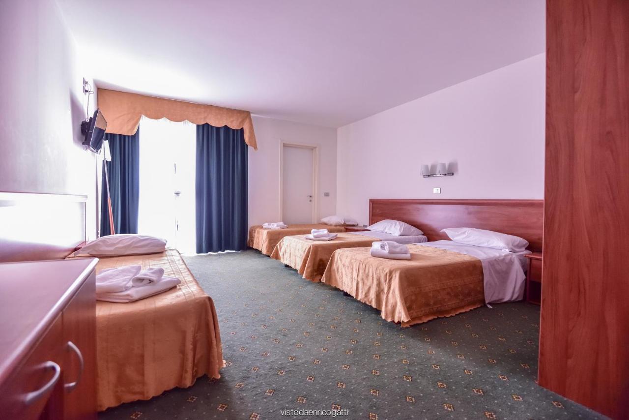 Standard Hotel Udine Pradamano ภายนอก รูปภาพ