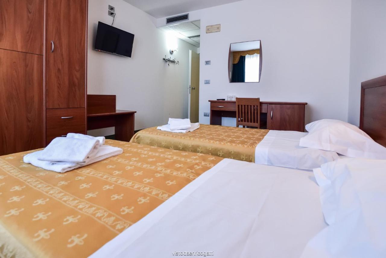 Standard Hotel Udine Pradamano ภายนอก รูปภาพ