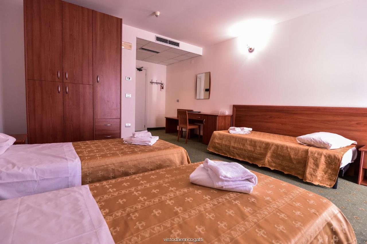 Standard Hotel Udine Pradamano ภายนอก รูปภาพ